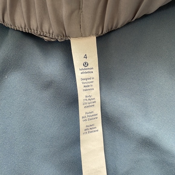 Lululemon On The Fly Short - Picture 3 of 4